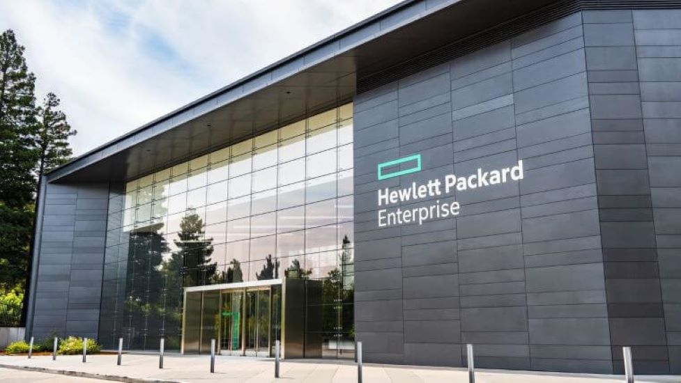 HPE-Revenue-Hits-6.95B-for-Q3-Up-1-YoY-Beating-Estimates (1)